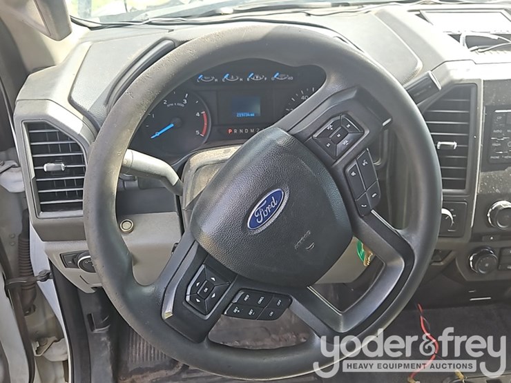 2017-ford-f350-image-25