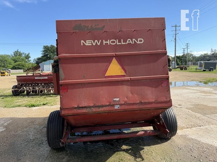 new-holland-855-image-5