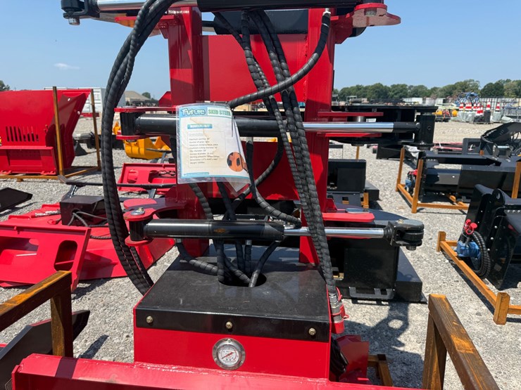 #2046-•-unused-future-fb77-skid-steer-feller-buncher-fmgdj260556-inv#48825-image-11