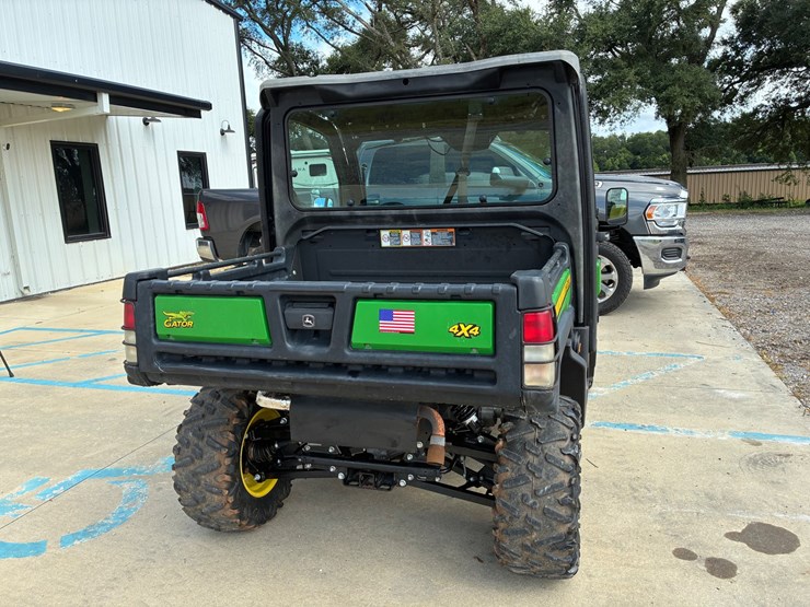 john-deere-gator-image-2
