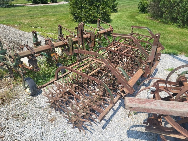 oliver-4r-3pt-hitch-rotary-hoe-image-6