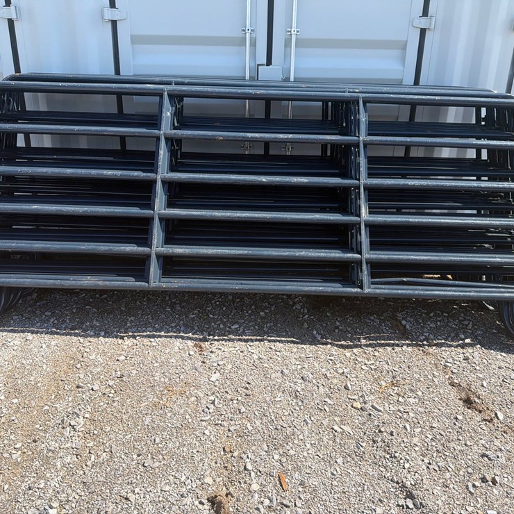 #82 • 4 12ft tarter gates