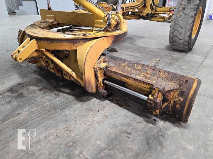 2004-caterpillar-140h-image-11