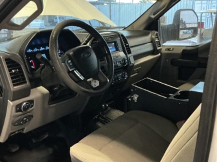 2017-ford-f350-image-22