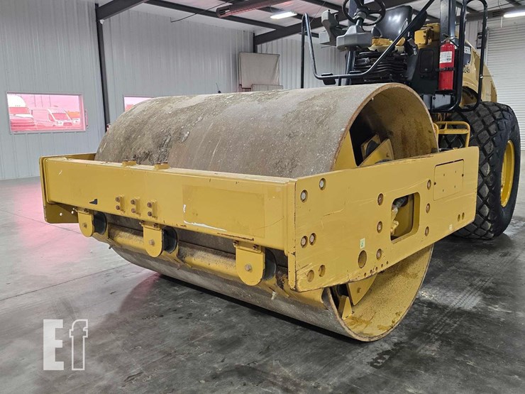 2016-caterpillar-cs56b-image-9