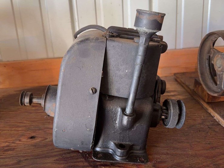 (2)-briggs&-stratton-engines-image-4