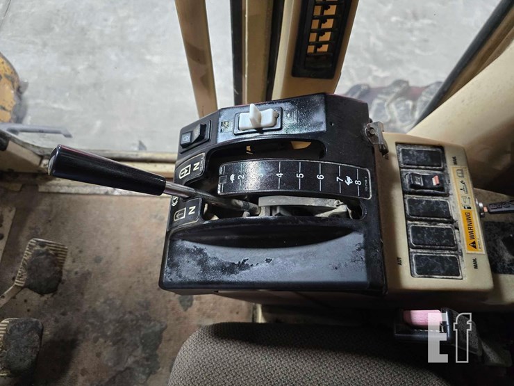 2004-caterpillar-120h-image-20
