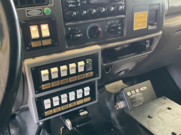 2001-ford-f550-image-20