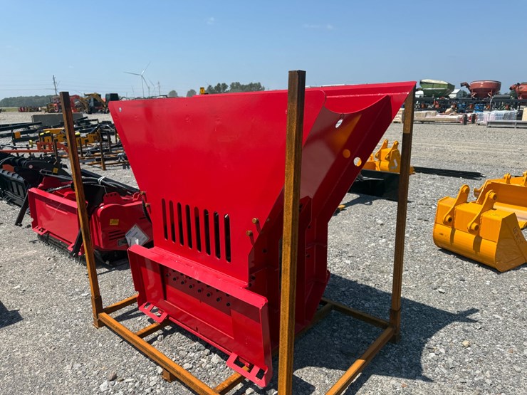 #2040-•-unused-future-skid-steer-block-crusher-ssj260319-inv#48936-image-1