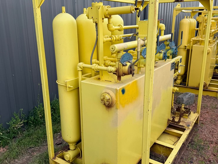 meyer-3k-wp-diesel-powered-4-station-accumulator-closing-unit,-skidded-image-2