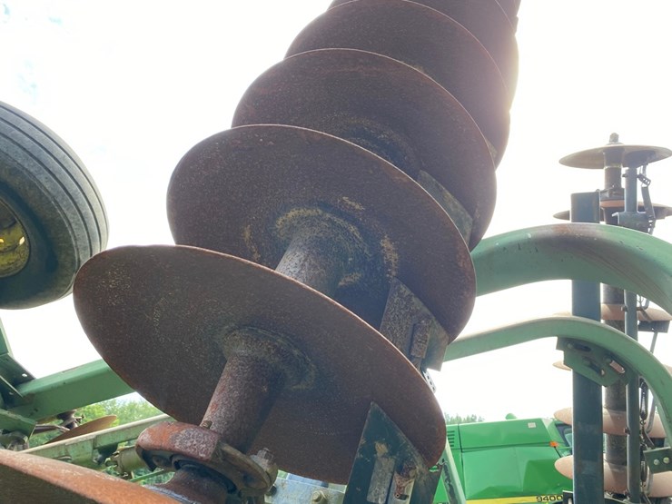 john-deere-230-image-19