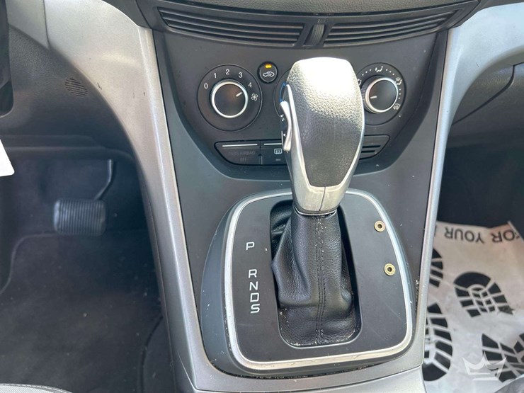 2013-ford-escape-image-17