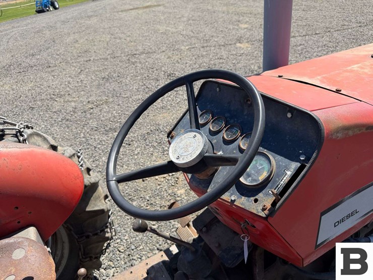 1975-massey-ferguson-235-image-34