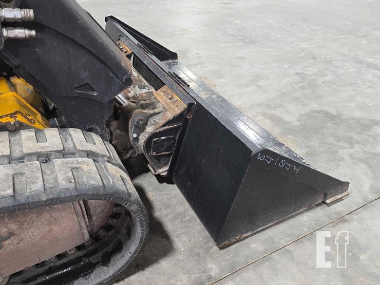 2021-jcb-3ts-8t-image-11