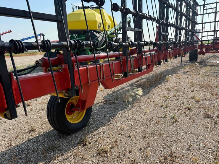 2013-bourgault-7200-image-28