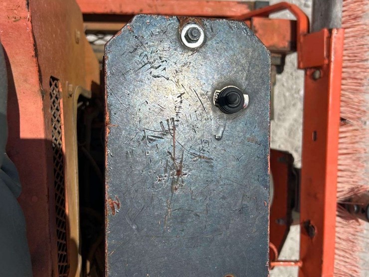 salsco-greens-roller-w/-trailer-image-11