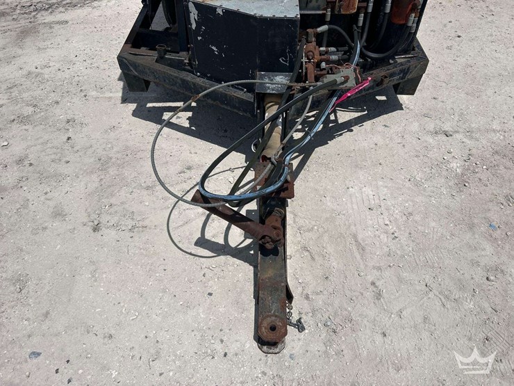 diamond-turf-turbovac-turf-sweeper-tractor-attachment-image-10