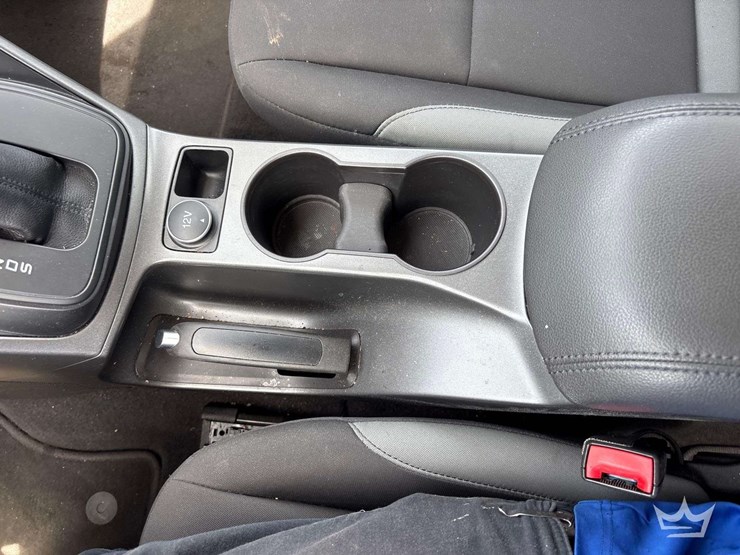 2016-ford-escape-image-16