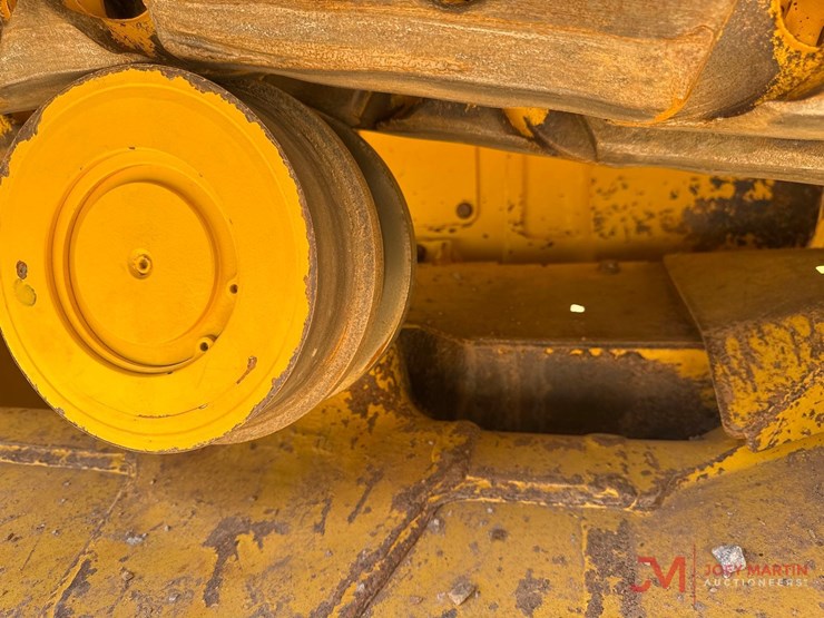 2024-komatsu-d71pxi-24-image-9