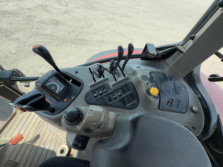 2006-case-ih-mxu135-image-28