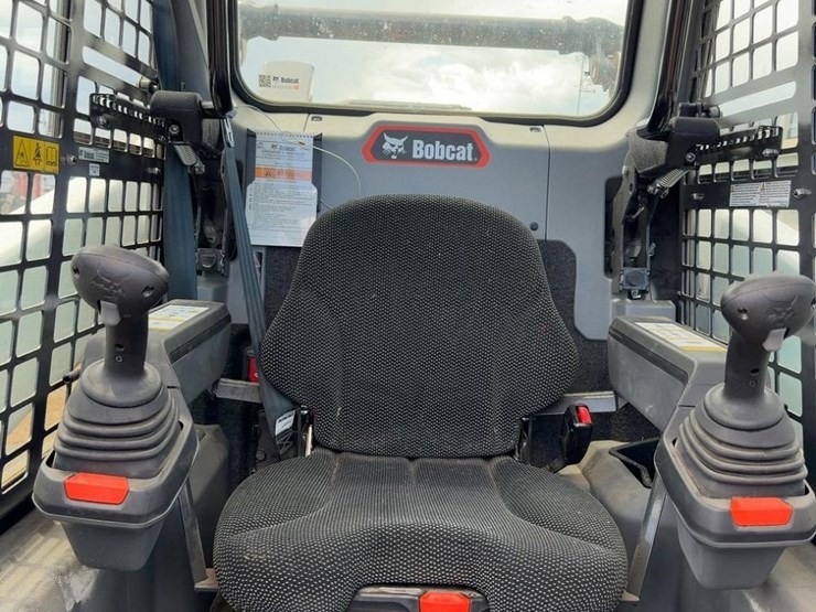 2025-bobcat-t66-image-39