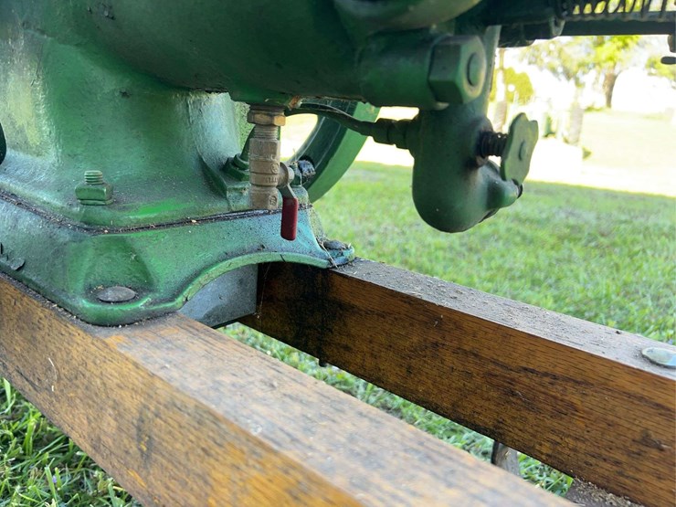 john-deere-e-1-1/2hp-image-7
