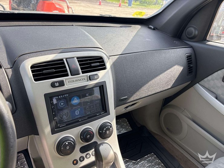 2006-chevrolet-equinox-image-15