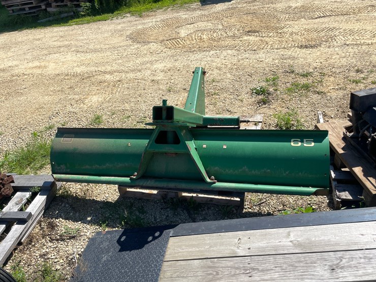 john-deere-65-image-12