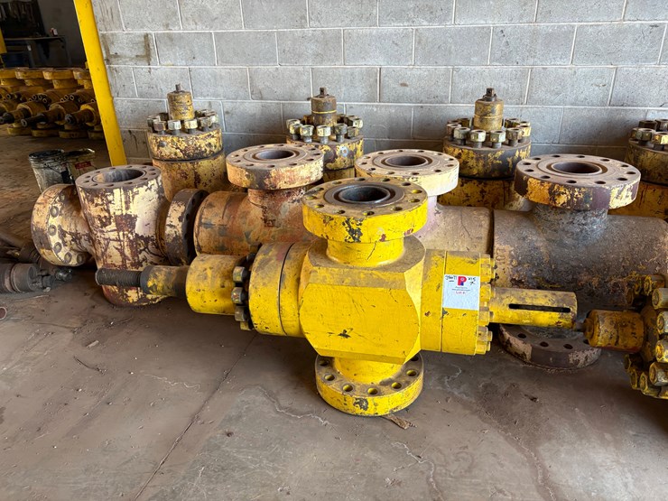 (15)-7-1/16”-10k-frac-valves-&-valve-bodies-image-4