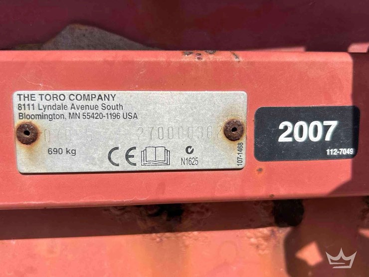 2007-toro-pro-sweep-5200-turf-sweeper-tractor-attachment-image-5
