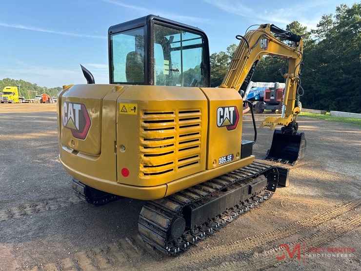 2022-caterpillar-305.5e2-image-4