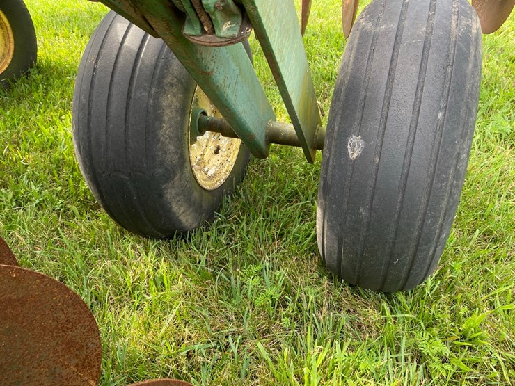 john-deere-230-image-35