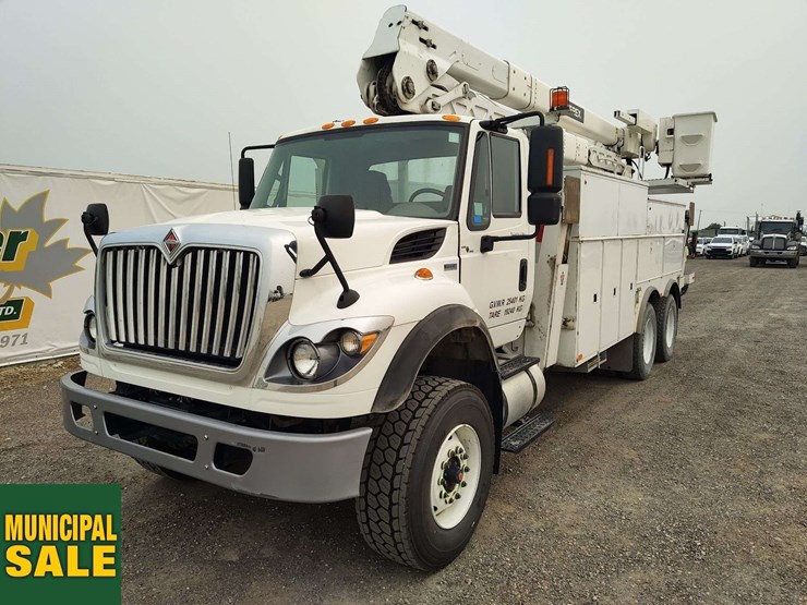 international-workstar-7400-image-1