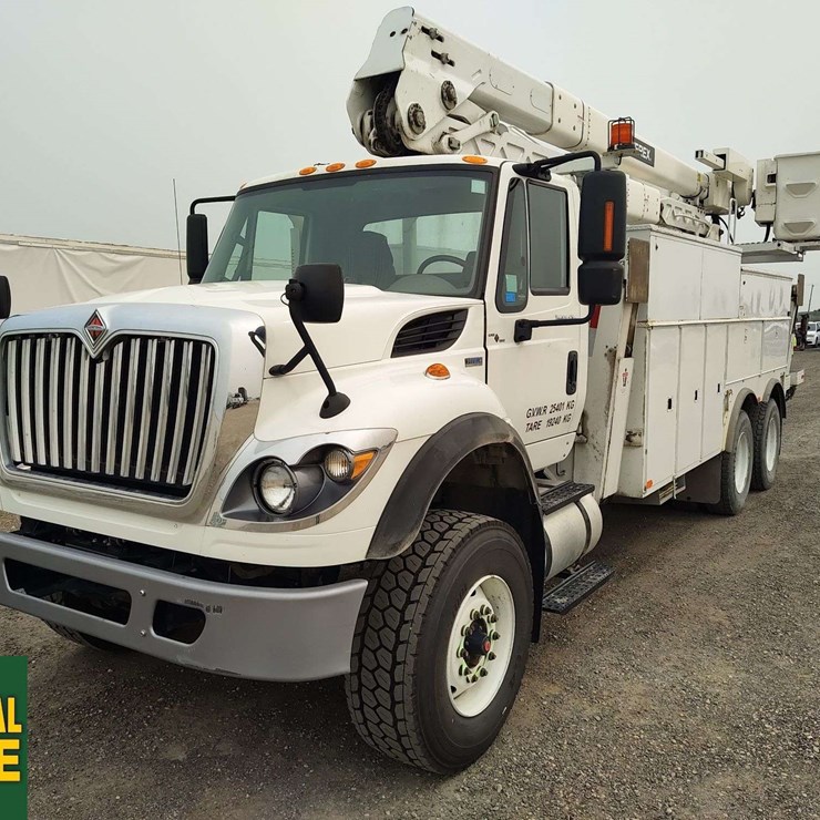 INTERNATIONAL WORKSTAR 7400