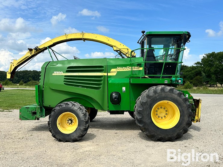 2004-john-deere-7700-image-4