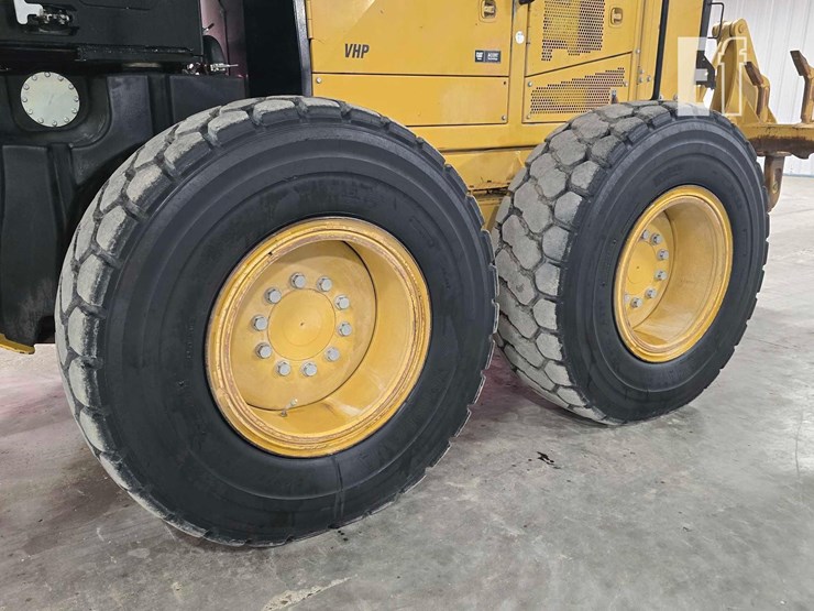 2010-caterpillar-160m-image-29