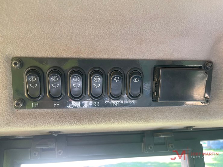 komatsu-d71pxi-24-image-18