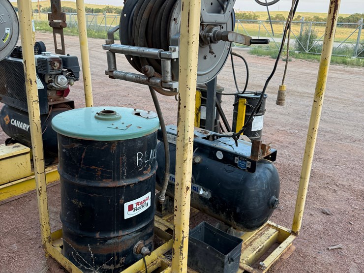 (3)-4.4’-x-3.9’-grease-lube-skids-f/-parts-image-8