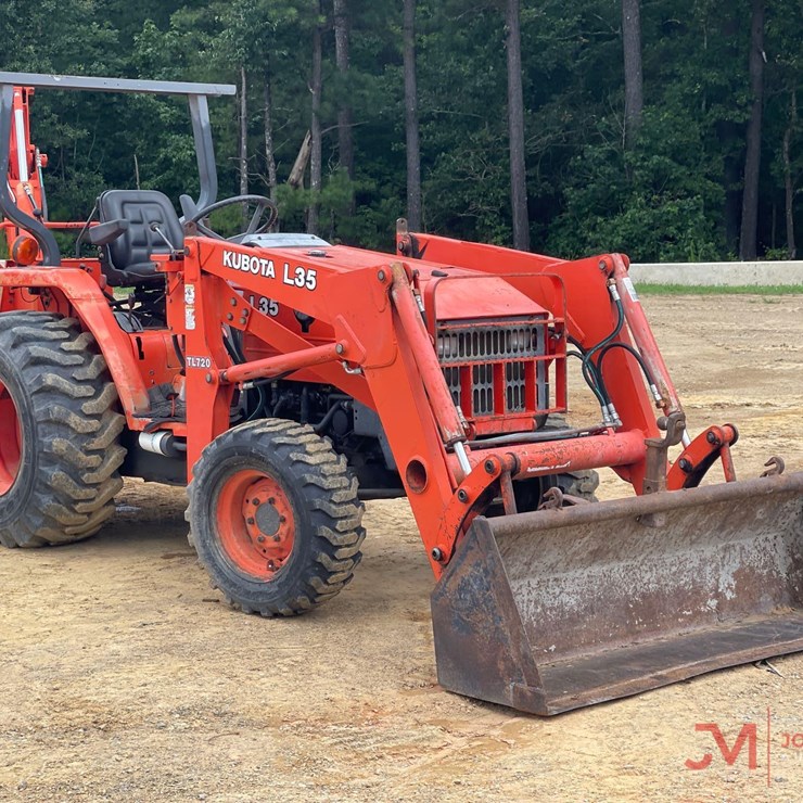 KUBOTA L35 LOADER BACKHOE