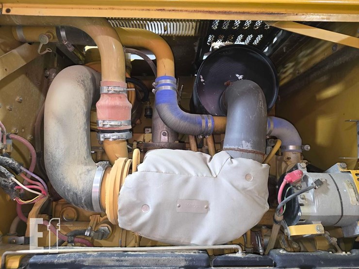 2006-caterpillar-143h-image-29