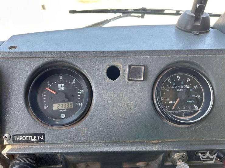 1994-mack-dm690s-image-12