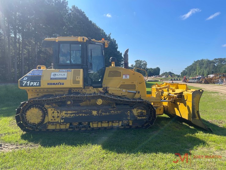 komatsu-d71pxi-24-image-2