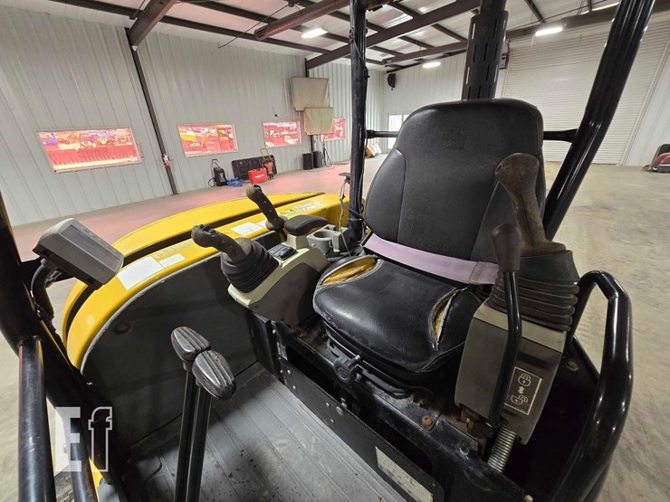 2017-caterpillar-304e2-cr-image-17