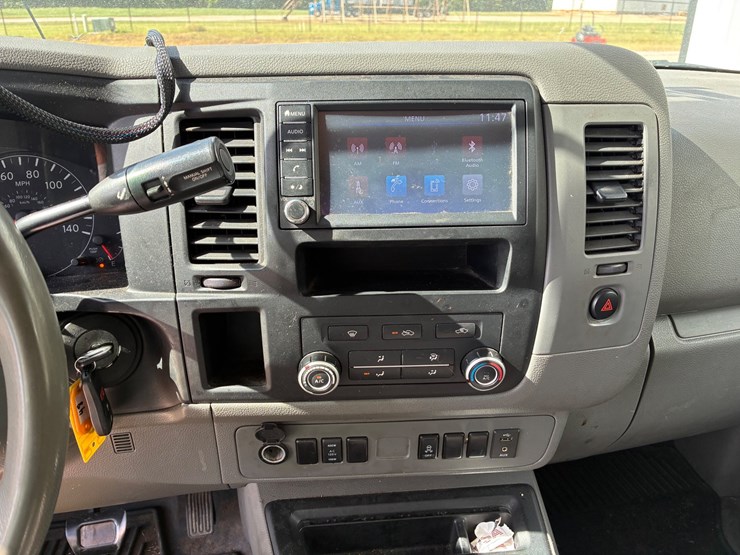2020-nissan-nv2500-image-8