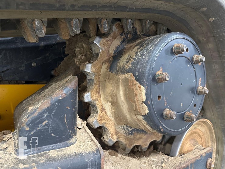 2021-jcb-3ts-8t-image-27