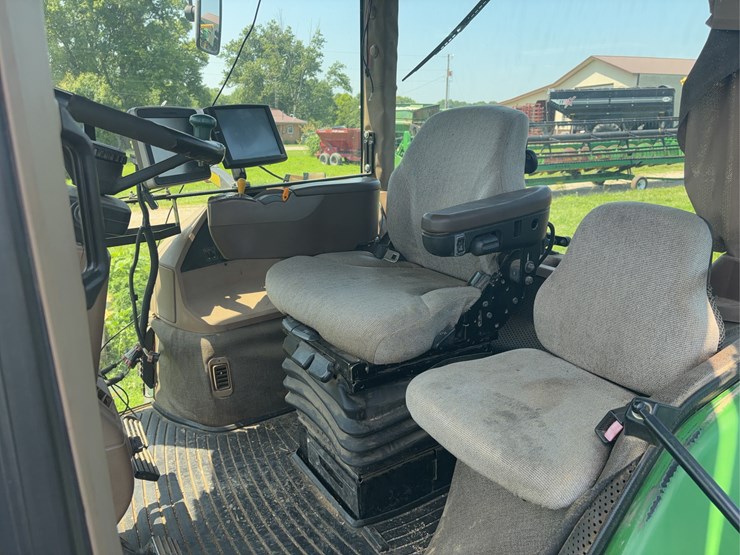 john-deere-8420-image-17