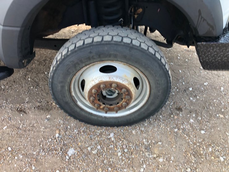 2019-ford-f550-image-11