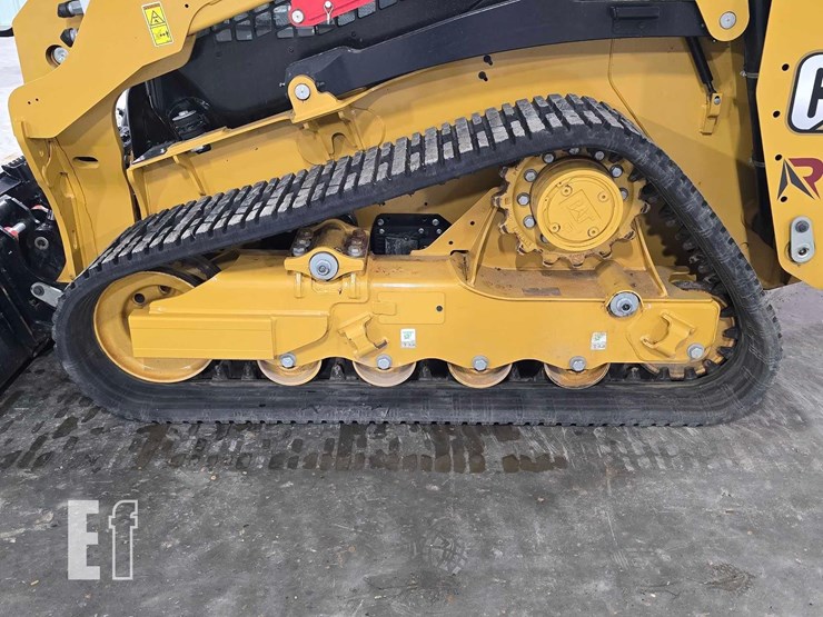 2025-caterpillar-255-image-25