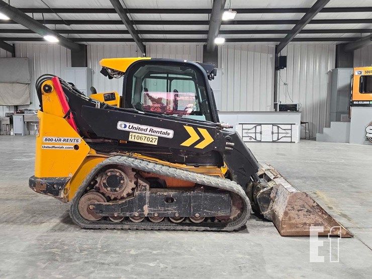 2020-jcb-3ts-8t-image-6