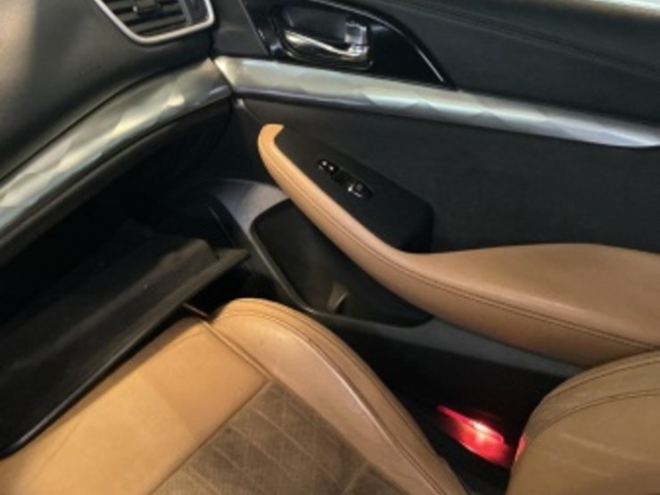 2016-nissan-maxima-sdn-image-19